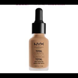 NYX Foundation Bundle
